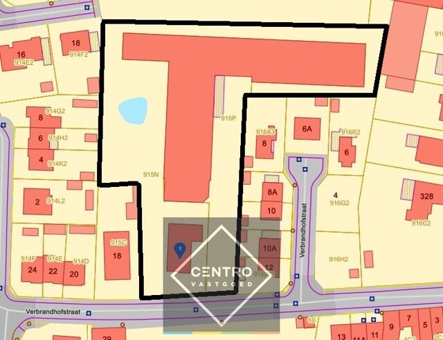 Instapklaar BEDRIJFSGEBOUW bestaande uit geïsoleerde MAGAZIJNEN met laadkade (ca. 2.539m²), KANTOREN (ca. 344 m²) én alleenstaande WONING. Op bedrijvenzone "Hoge Barriere" te Roeselare. 22