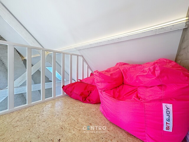 UITERST karaktervolle burgerwoning met 3 à 4 slpks, garage én tuin! 19