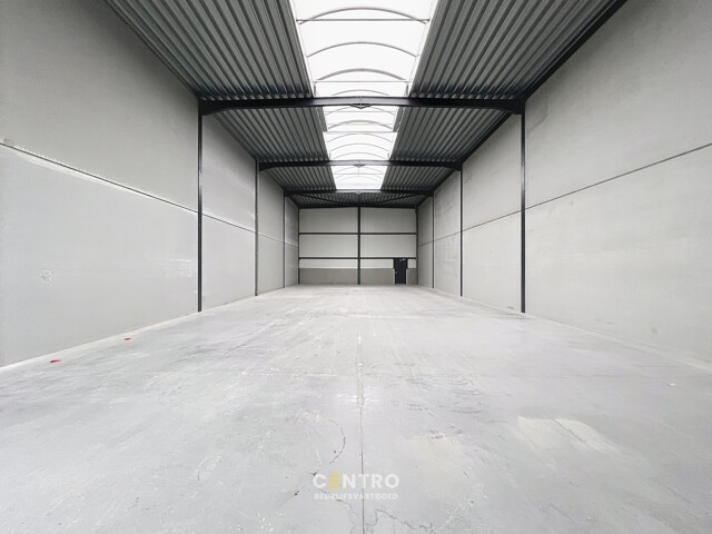 NB-magazijn van ± 275 m² incl. 3 parkeerplaatsen en moderne glaspartij in driehoek TIELT-DEINZE-WAREGEM ! 7