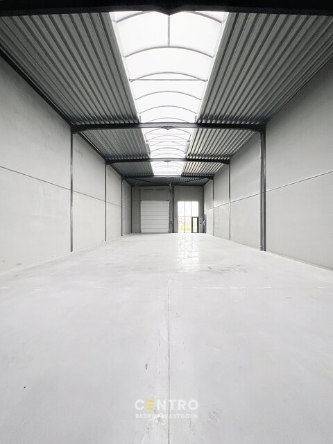NB-magazijn van ± 275 m² incl. 3 parkeerplaatsen en moderne glaspartij in driehoek TIELT-DEINZE-WAREGEM ! 10